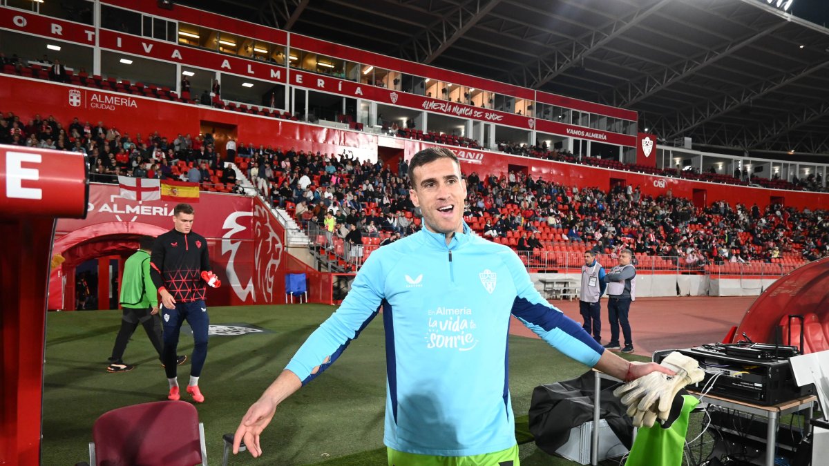 Un profesional enorme al que nunca le cambia la cara porque el murciano siempre es el mismo.