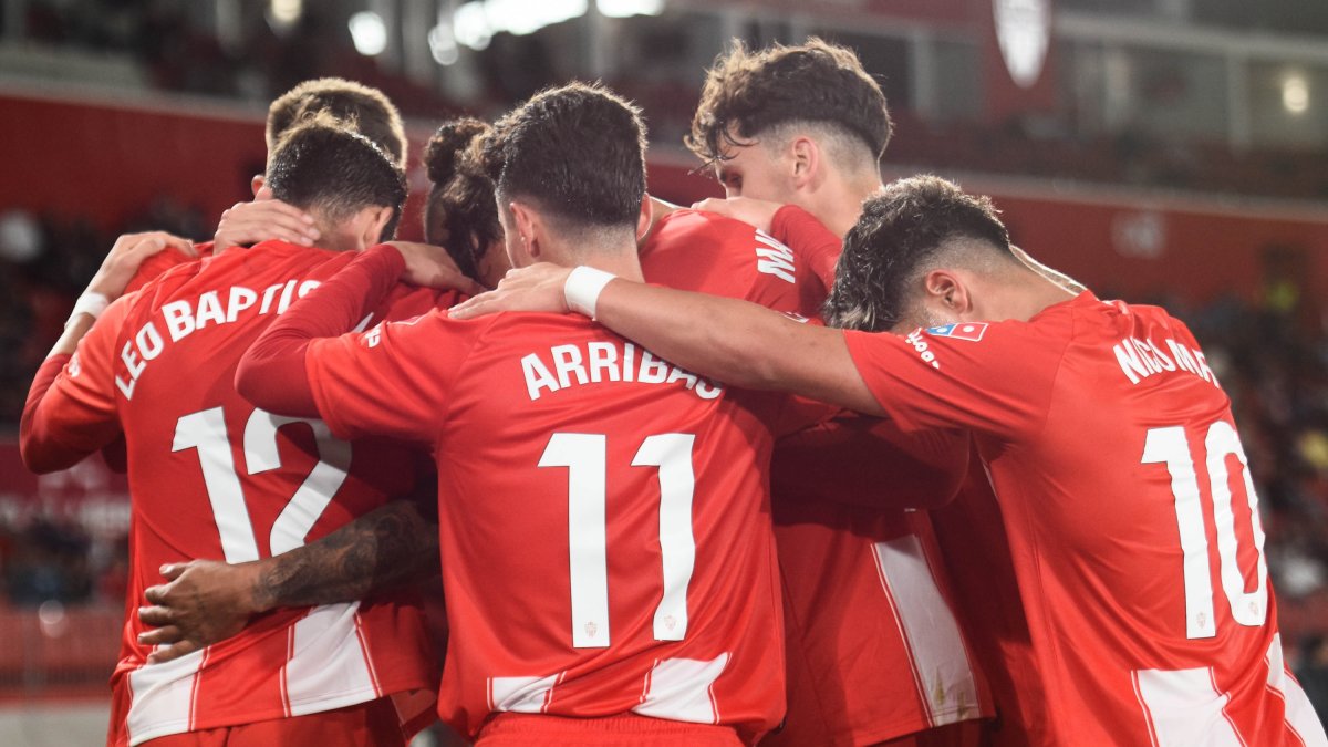 El equipo viene de solventar el partido con el Racing de Ferrol (2-1), aunque no terminaron de convencer con su juego.