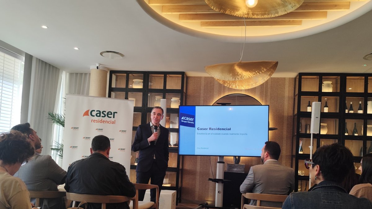 Pablo Rubio, director de operaciones de Caser Residencial, durante la presentación en Almería.