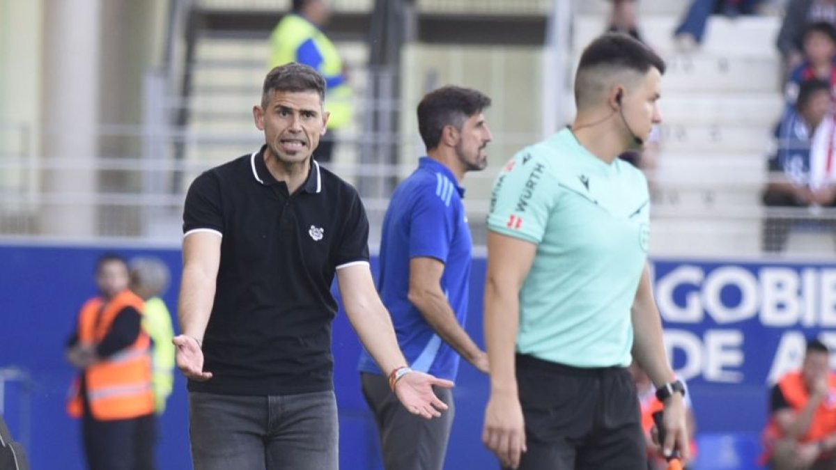 Antonio Hidalgo acaba contrato en Huesca y su nombre empieza a sonar.