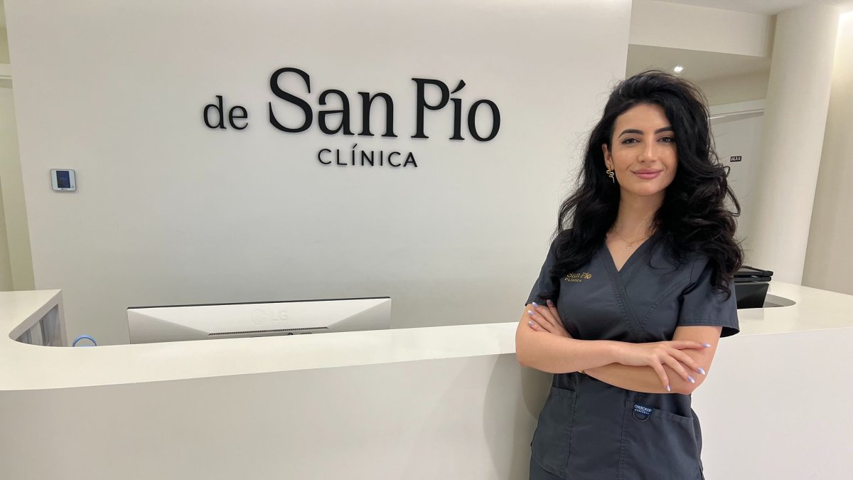 La doctora Ana López Martínez, especialista en salud capilar en la Clínica de San Pío.