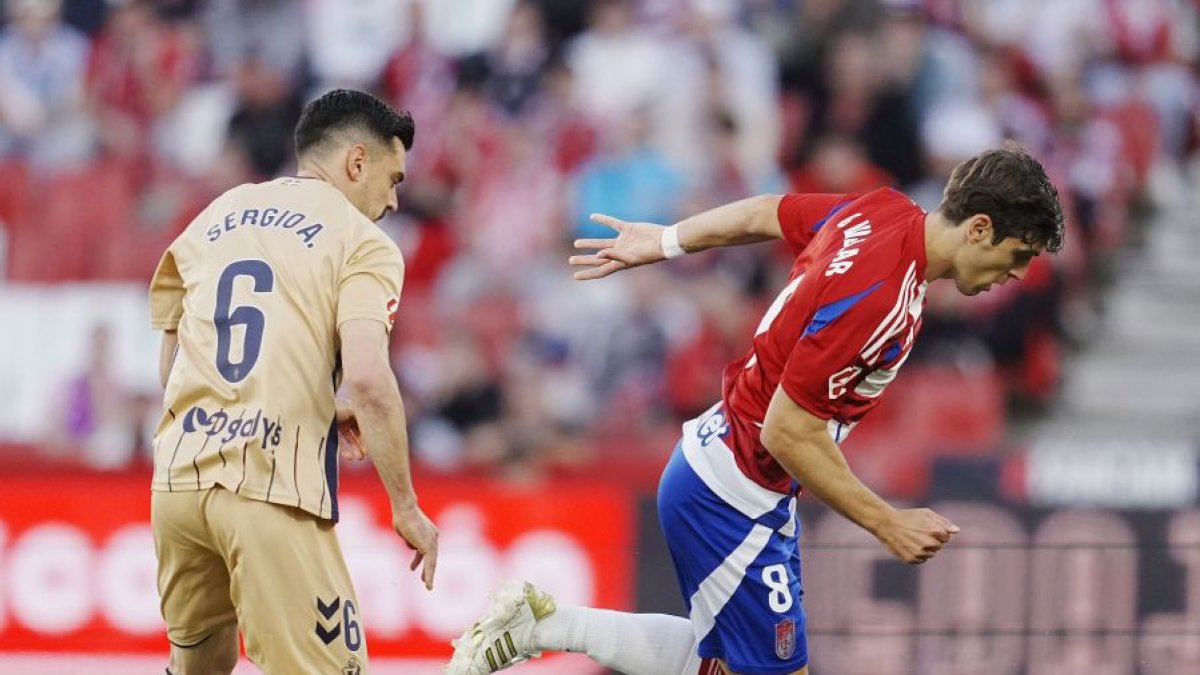 Gonzalo Villar y el resto de compañeros lo intentaron ante un Eibar con pegada.