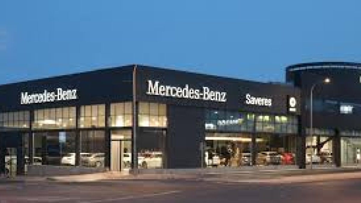 Instalaciones de Saveres Mercedes-Benz en Huercal de Almería