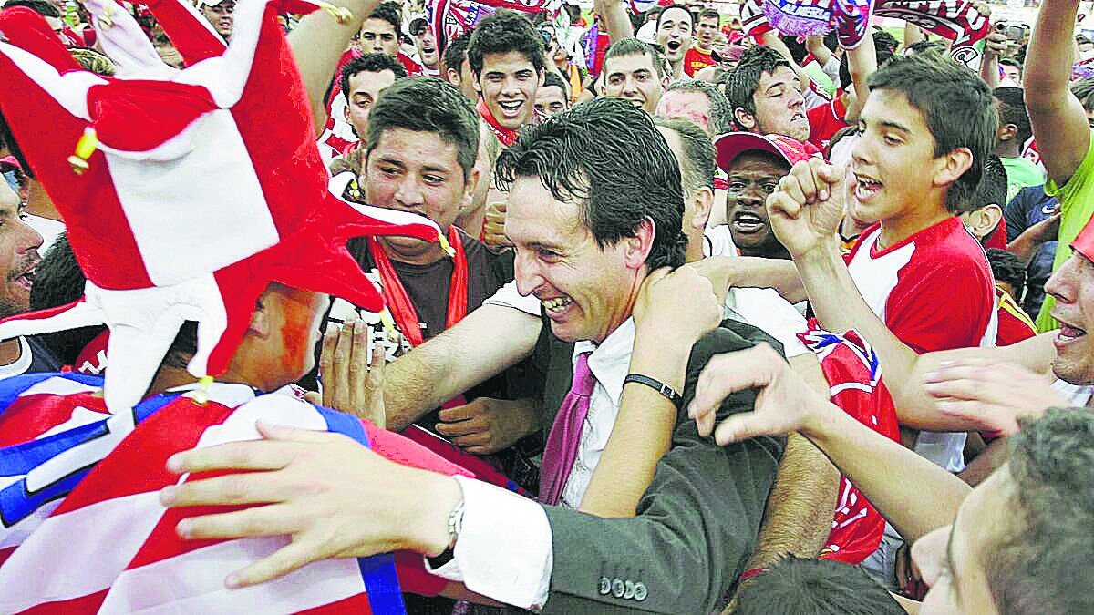 Unai Emery, un entrenador que hizo historia en el Almería y que siempre recordado por la grada del Estadio Mediterráneo.