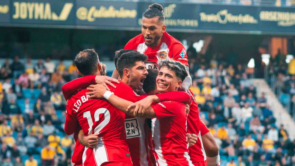 El Almería viene de perder en Cádiz en un partido donde Palencia Caballero fue el gran protagonista.