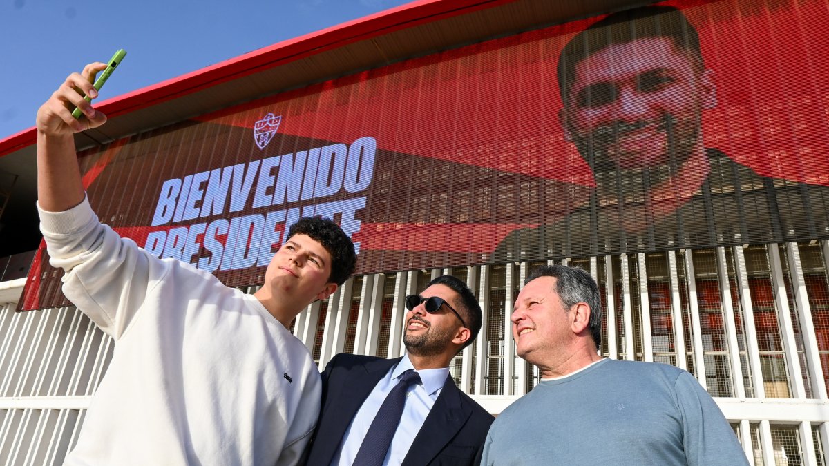 Las primeras imágenes de Mohammed Al-Khereiji llegando al Mediterráneo.