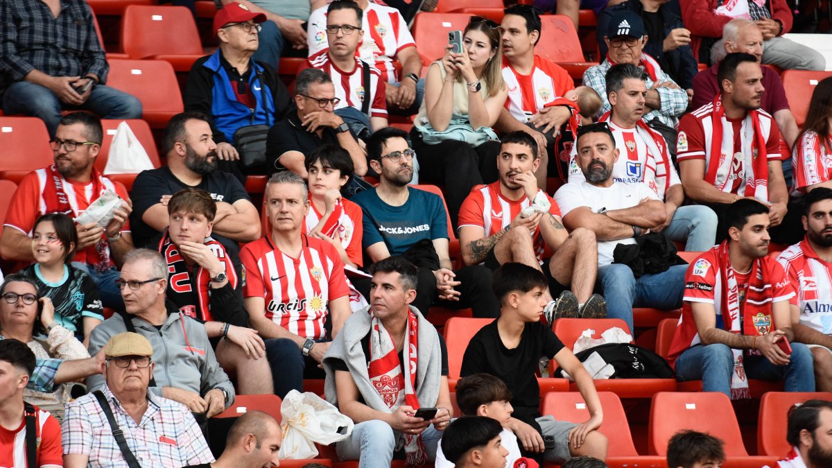 El Almería tiene una afición muy fiel que nunca falla.