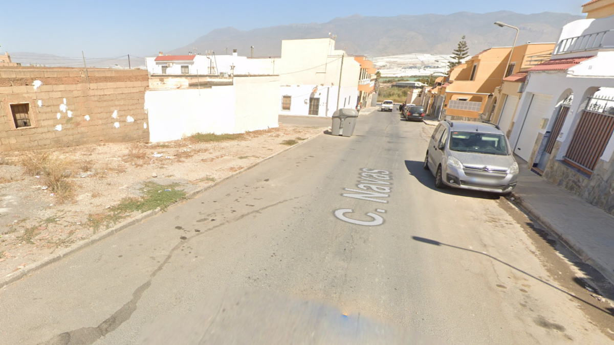 Vista general de la calle Navas en Las Norias de Daza (El Ejido).