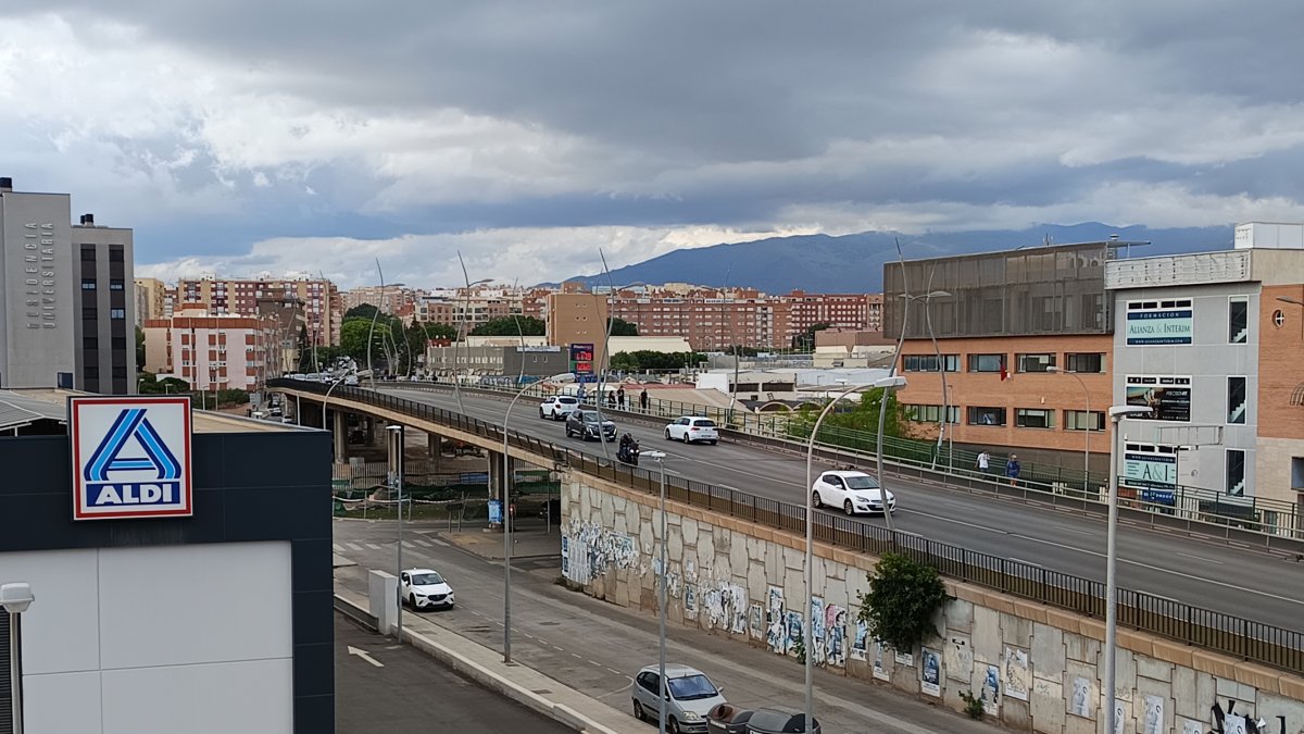 Vista actual del puente de la Avenida del Mediterráneo