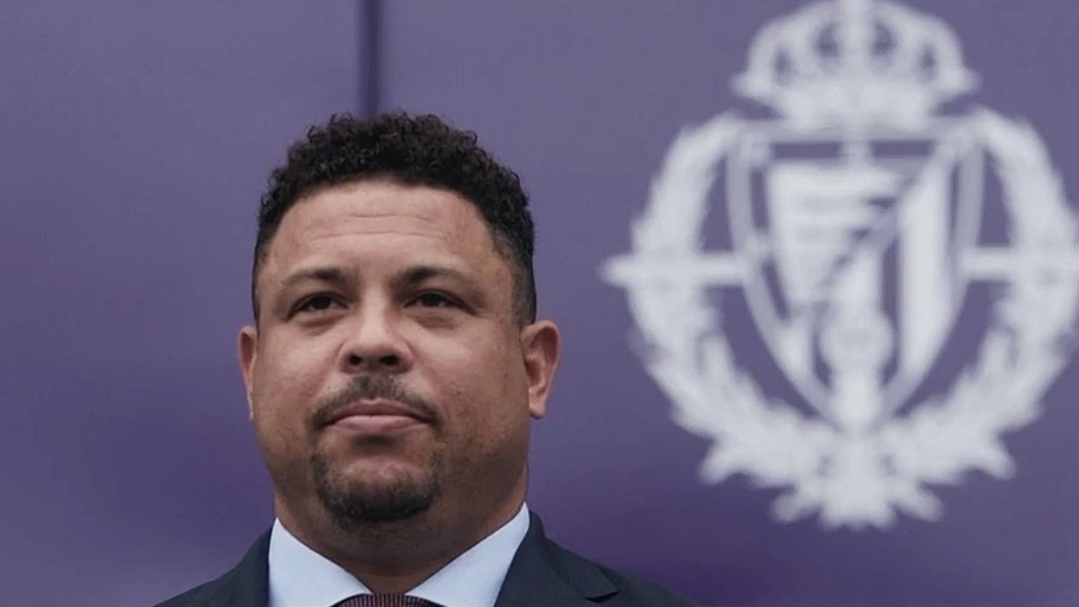 Ronaldo Nazario se marcha de Valladolid con más sombras que luces y la afición enfadada.