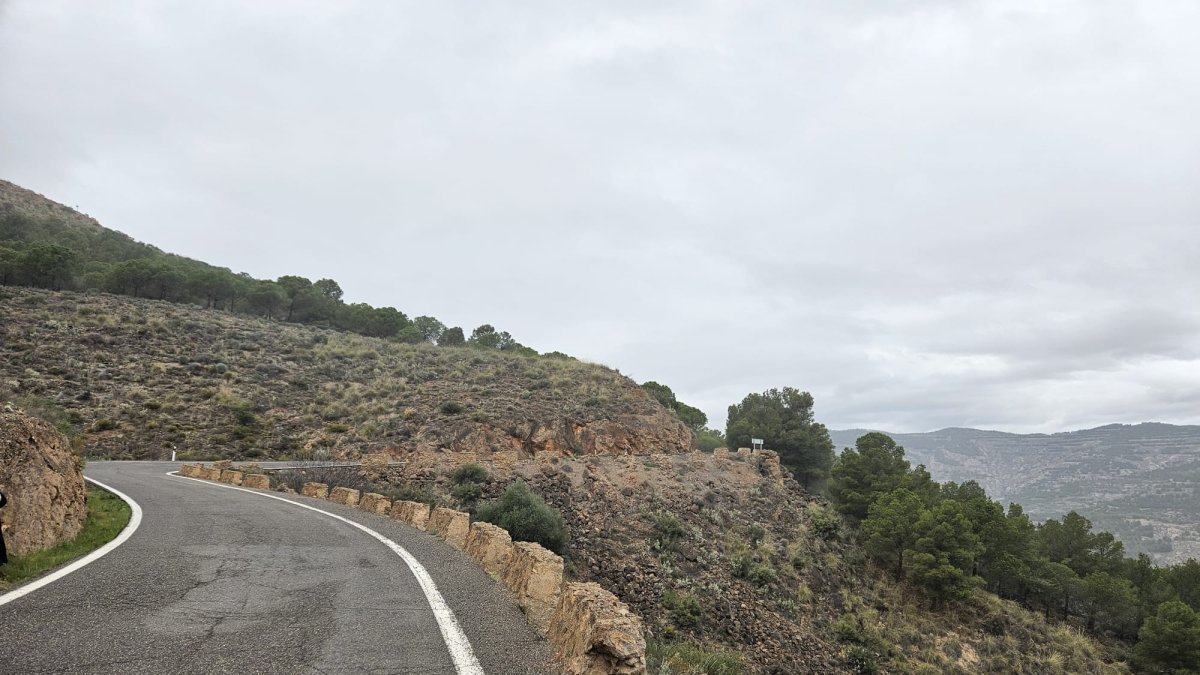 Uno de los tramos de la carretera que une Berja y Turón (Granada)