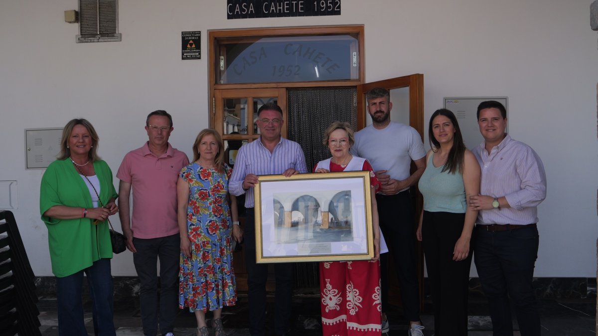 José Carlos Lupión, alcalde de Berja, junto a Encarna García, y concejales virgitanos.