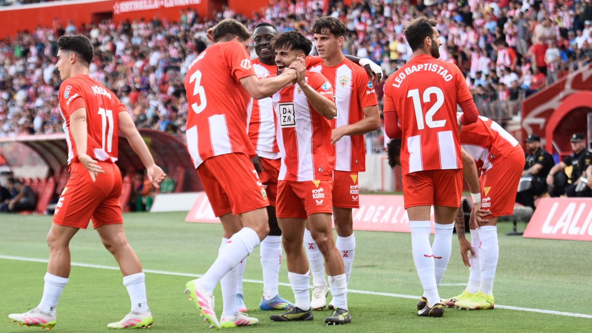 Arnau Puigmal abrió el marcador a los ocho minutos y encaminó la victoria rojiblanca frente al CD Tenerife.
