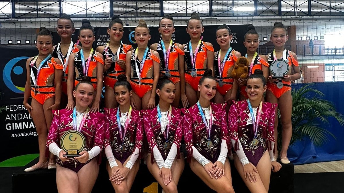 Infantil B y Grupo Mini del Club de Gimnasia Rítmica de Vera.