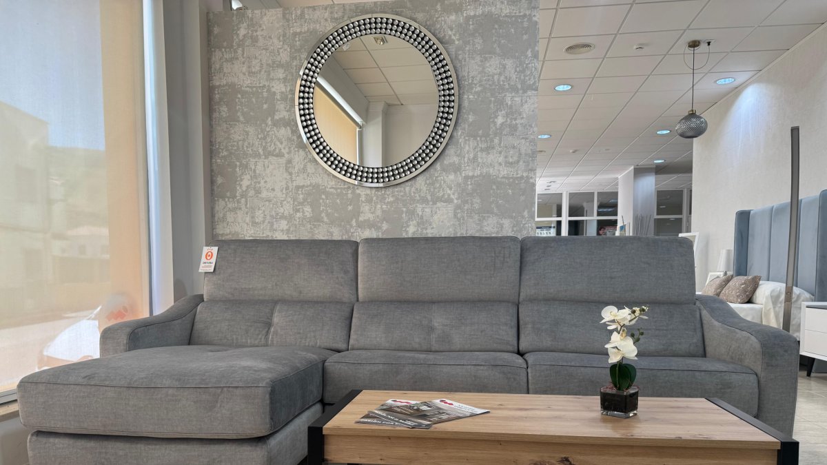 Chaise longue de exposición en Muebles Ortuño.