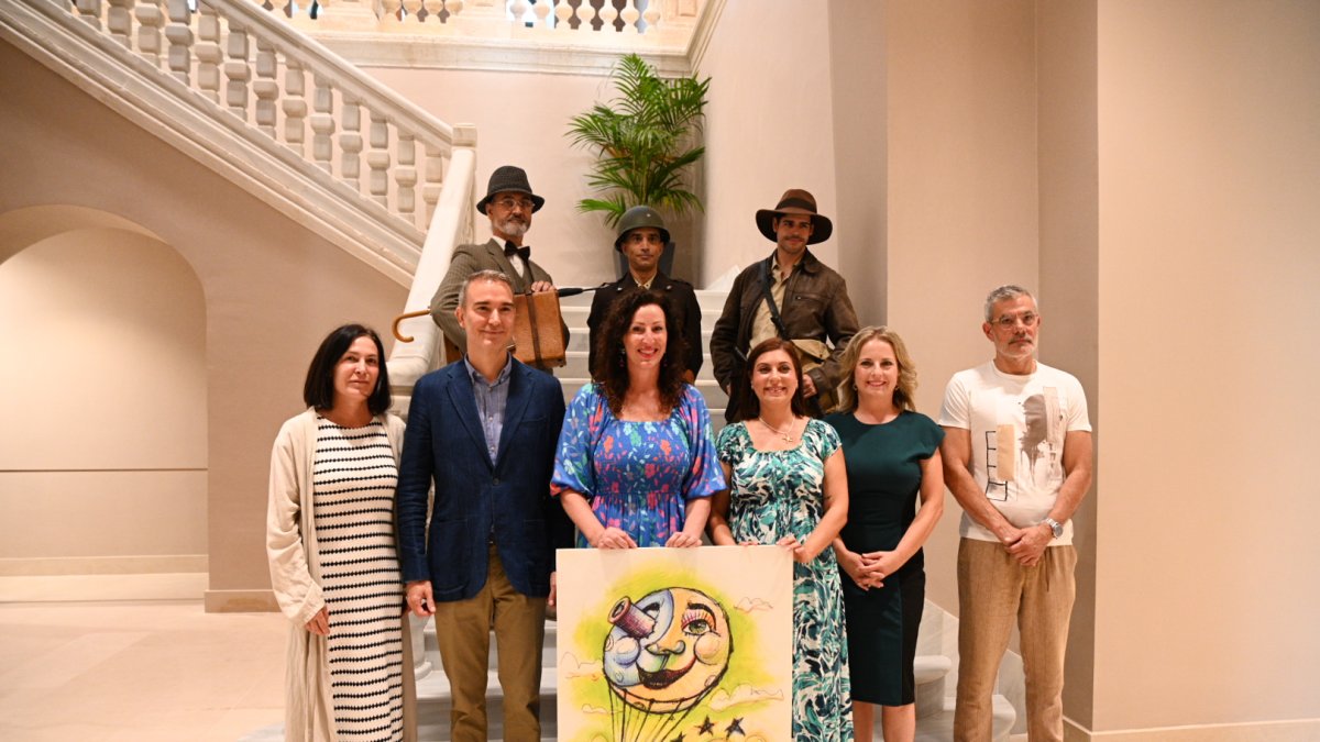 Presentación de la Noche en Blanco en el Ayuntamiento de Almería