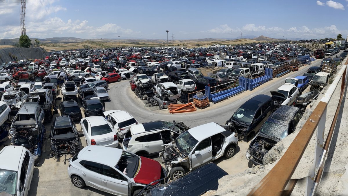 Instalaciones de Desguaces Suspiro del Moro en Granada.