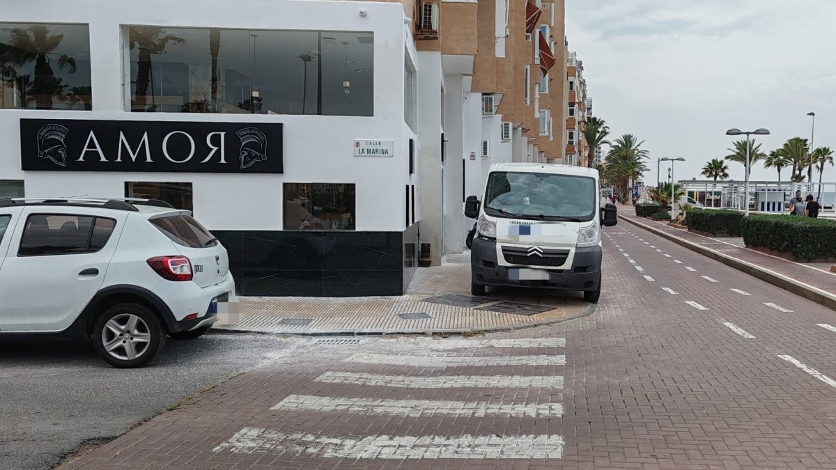 'Amor', el nuevo restaurante que acaba de abrir sus puertas, con la terraza de 'Adora', otro de los nuevos italianos, al fondo.