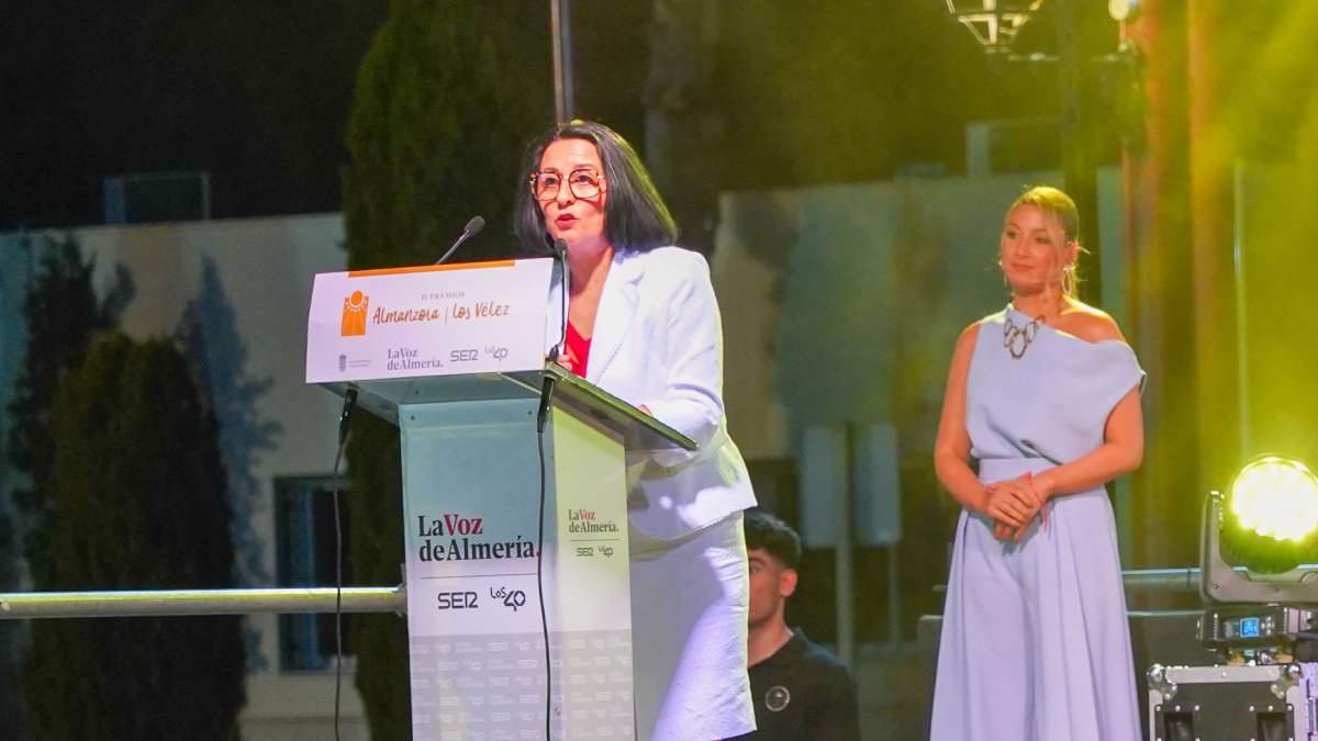 La alcaldesa de Cantoria, Puri Sánchez, durante su intervención.
