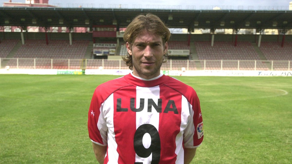 Paco Luna en su segunda etapa de jugador del Almería como Unión Deportiva.