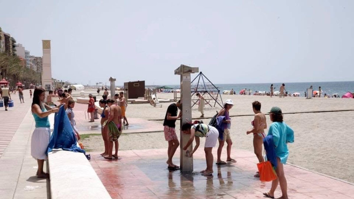 Las duchas ya funcionando en la capital