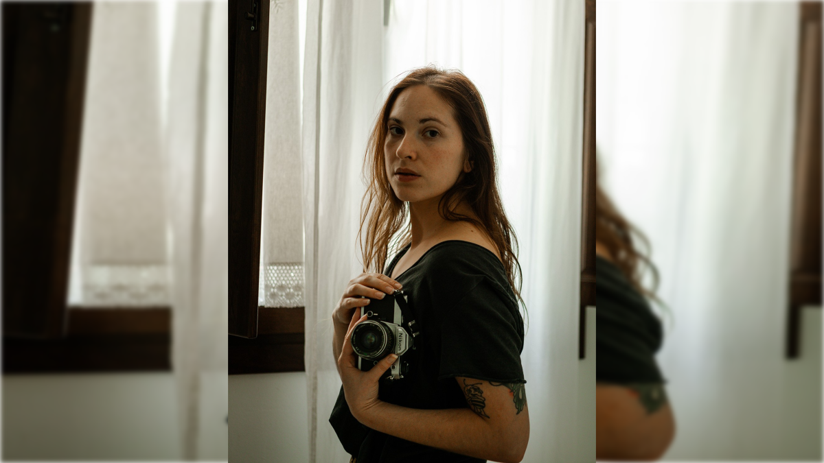 Autorretrato de Clara Gámiz, autora de la exposición del CAF.