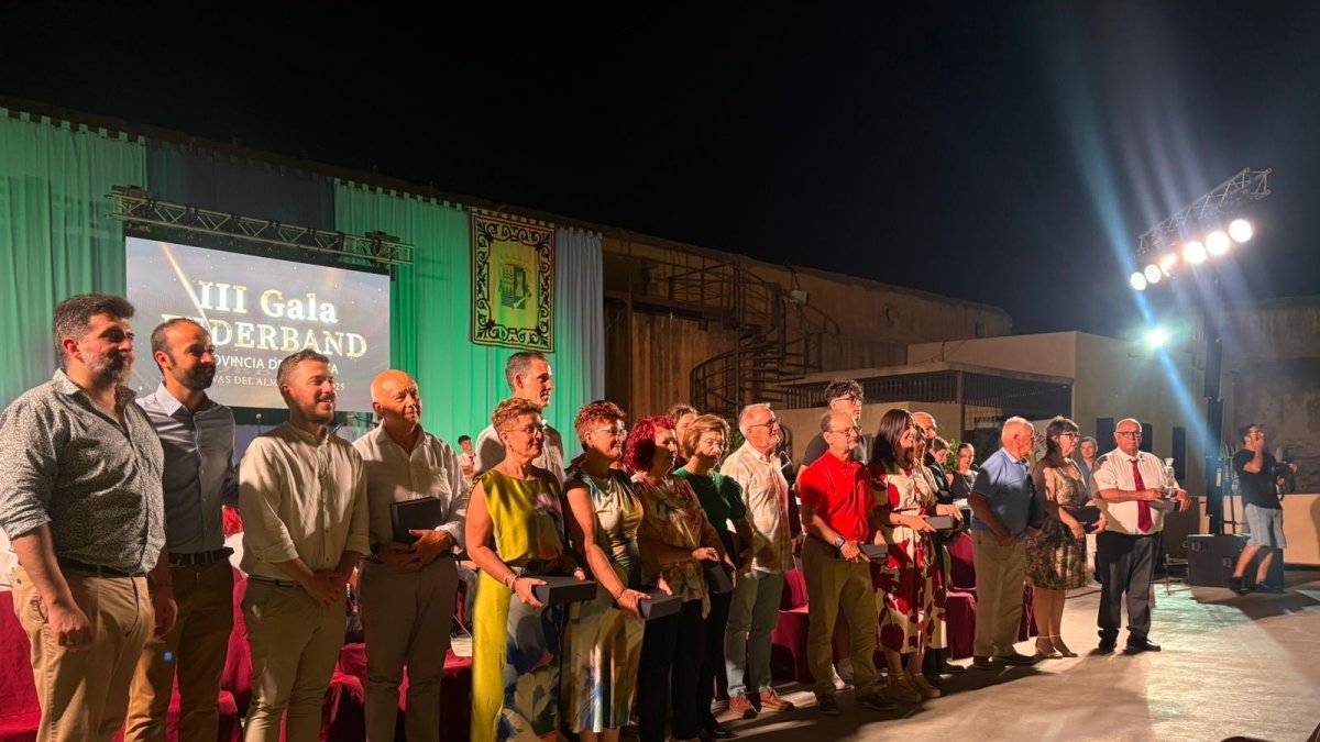 Homenajeados durante la gala de Federband en Cuevas del Almanzora.