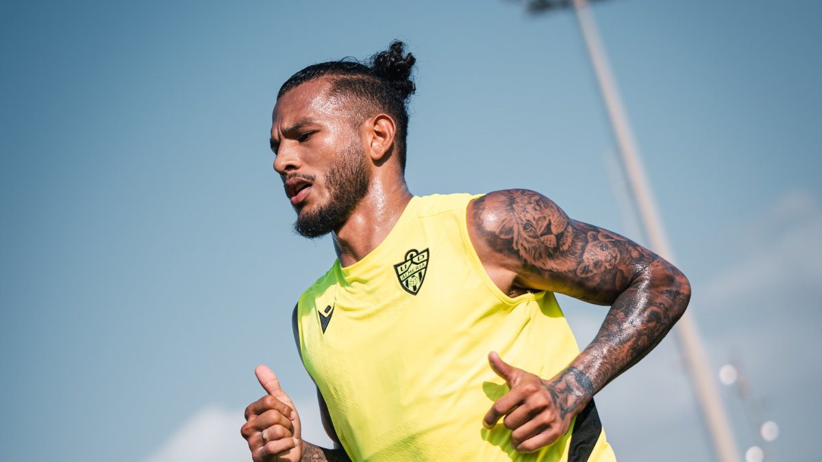 Luis Suárez, según han podido saber LA VOZ y Cadena SER, prefiere estar al margen de todo.