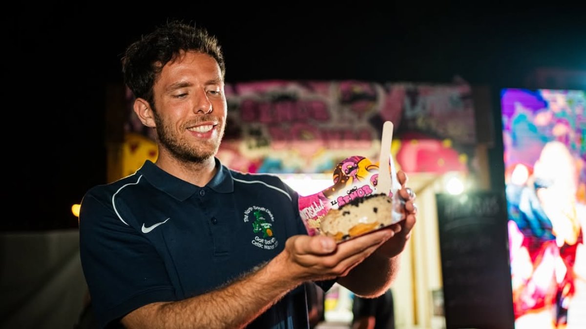 Imagen de otra edición de 'The Burger Cup'.