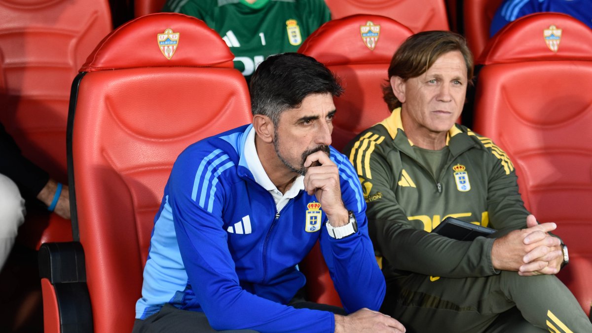 Veljko Paunovic en su última visita a Almería se llevaba la victoria con el Oviedo.