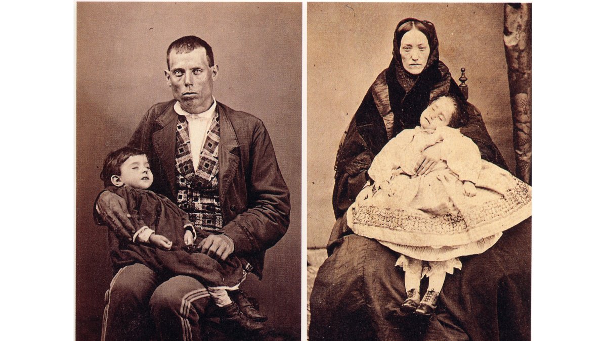 Fotografías de niños muertos, de la zona de Cuevas y Vera, en brazos de sus progenitores, fechadas en torno a 1870, cuando se popularizó la costumbre de retratar a las personas que fallecían para mantener su recuerdo.Fotos de José Rodrigo y J. Suárez.