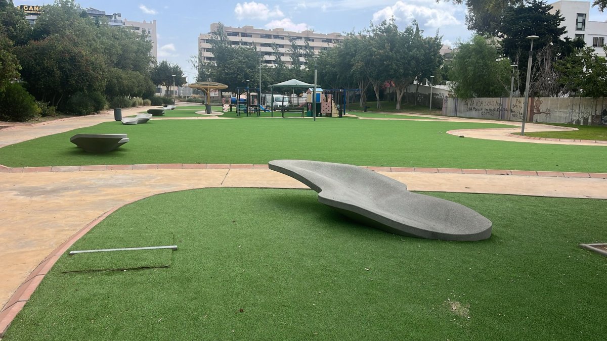 Así se puede ver el Parque de Villablanca después de la actuación de mejora por parte de parques infantiles.