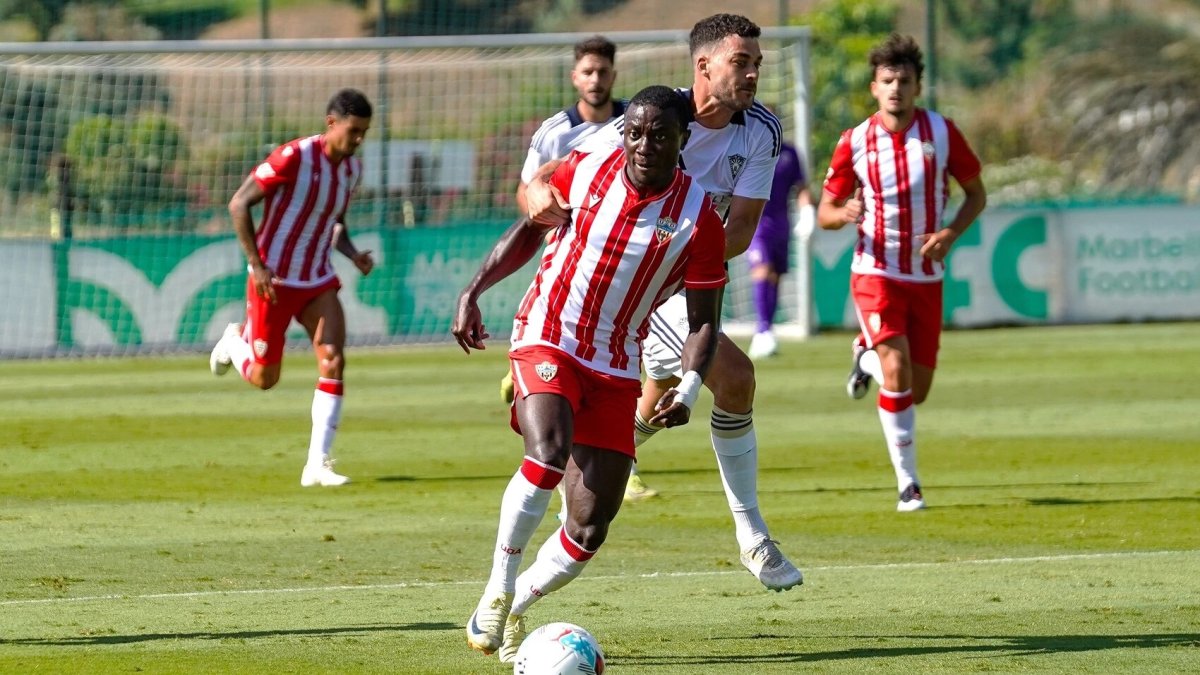 Soko quiere jugar de '9' pero sus números no son los de Luis Suárez.