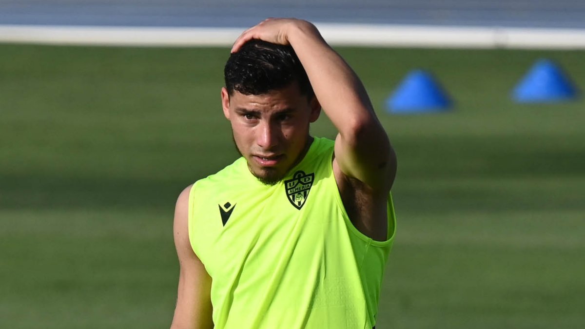 Lucas Robertone comenzó la pretemporada con el grupo pero no viajó con el resto de los compañeros a Marbella.