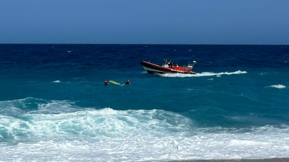 Imagen de un reciente rescate en la Playa de los Muertos.