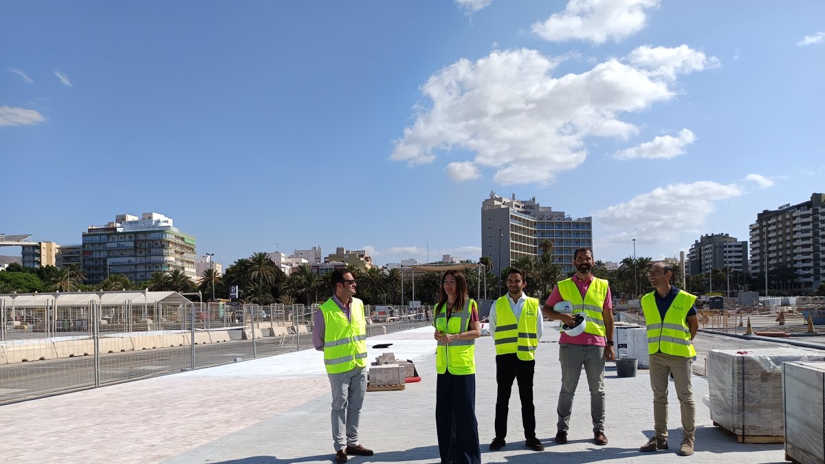 Visita a las obras del puerto-ciudad por parte de la presidenta de la Autoridad Portuaria, Rosario Soto