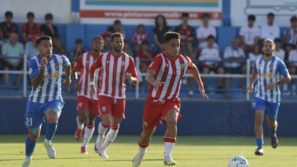 Sergio Arribas ha comenzado la pretemporada a cañón con el Almería.