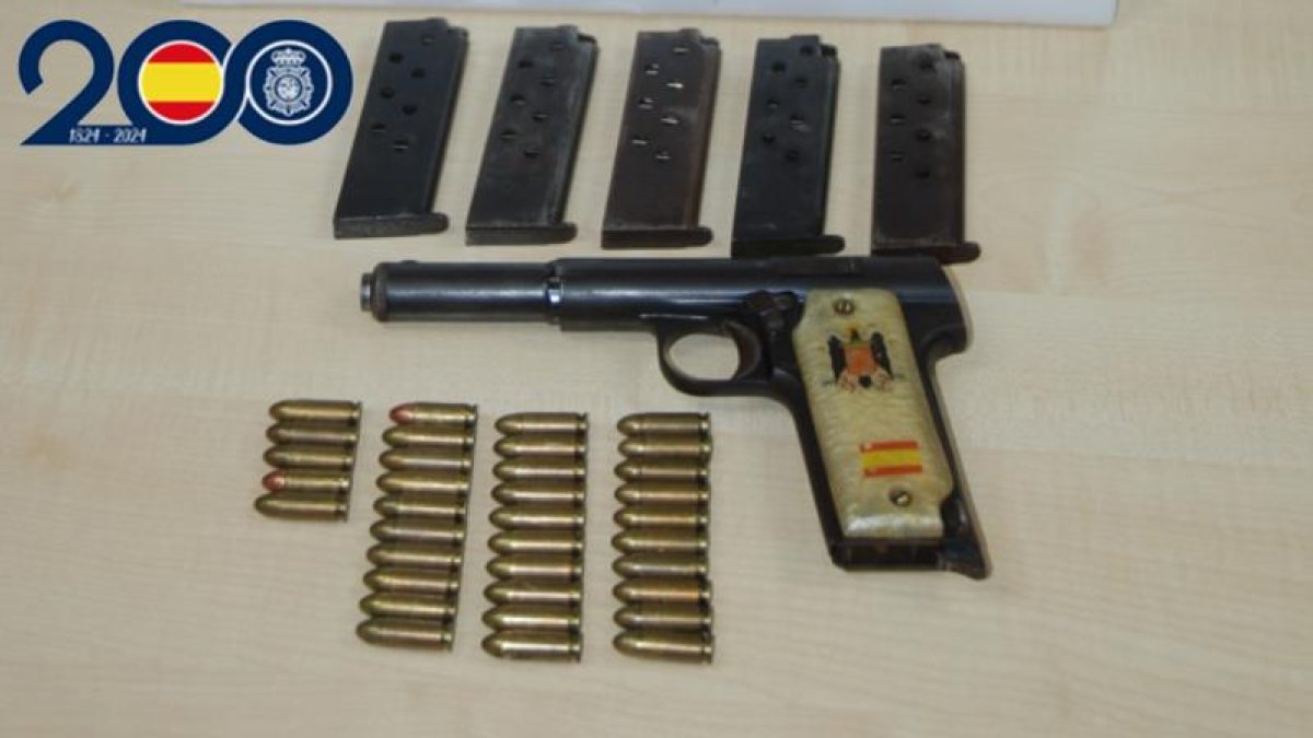 Imagen del arma incautada por la Policía Nacional.