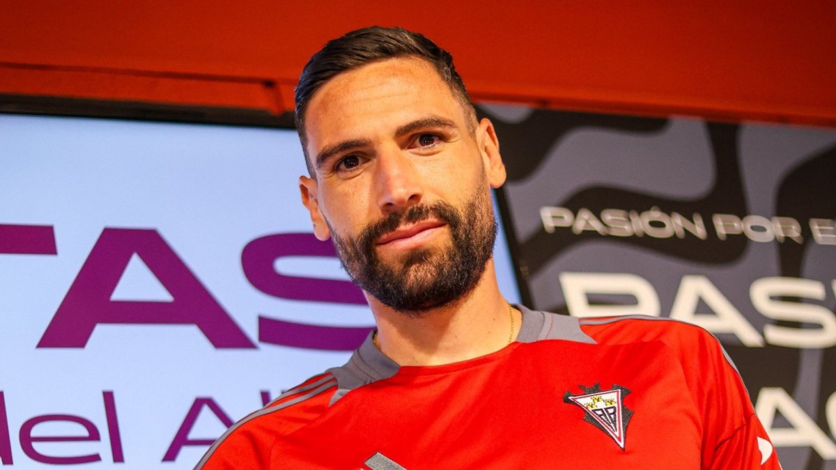 Antonio Puertas inicia una nueva etapa en el Albacete, con el que ha firmado hasta junio de 2027.