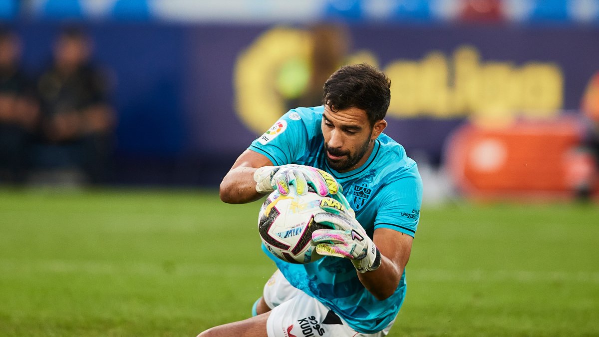 El que fuera portero del Almería tiene claro que jugará en Primera División.