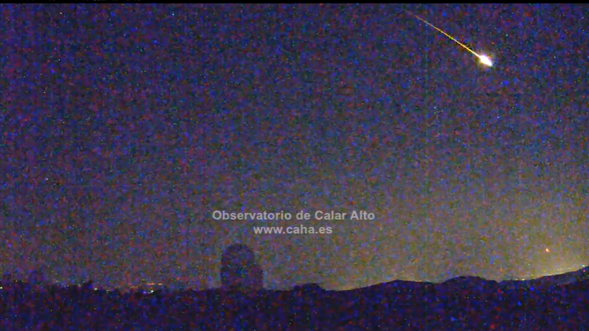 Imagen de uno de los bólidos captados desde Calar Alto