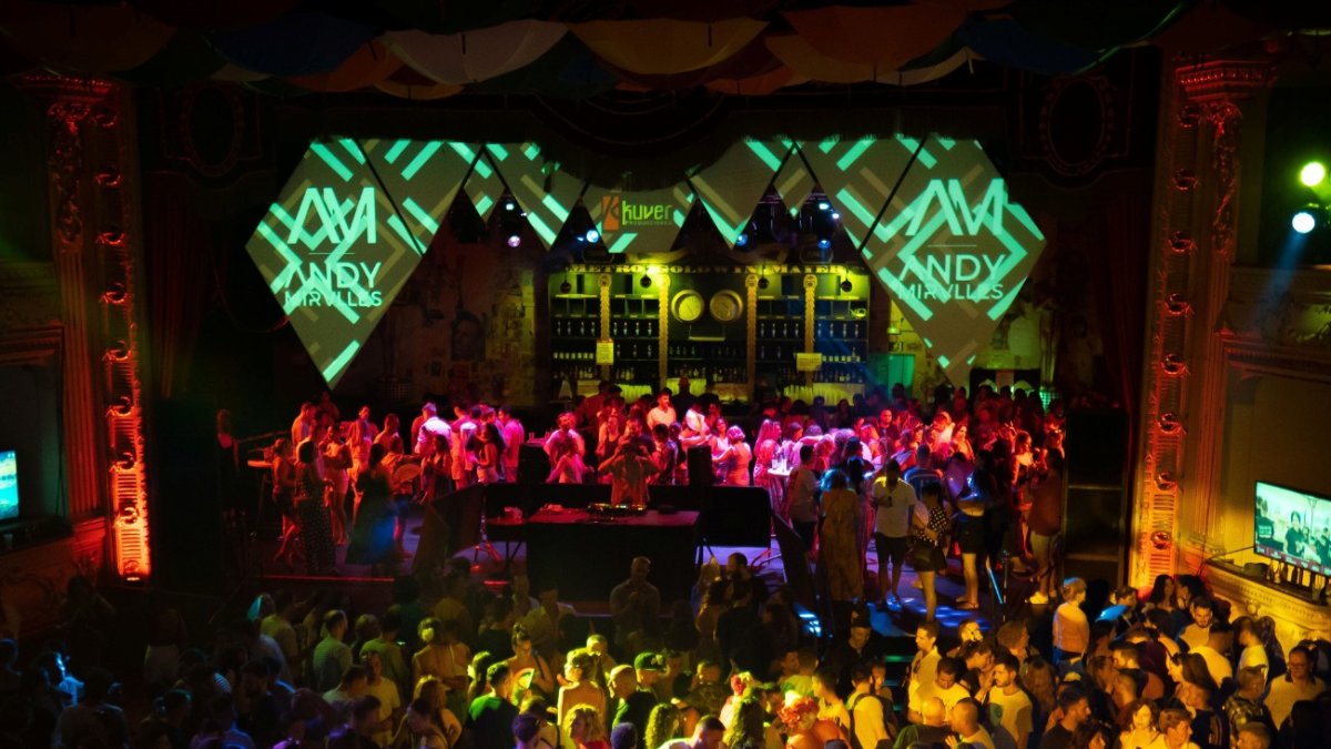 Una fiesta de Kuver Producciones en el Teatro Cervantes.