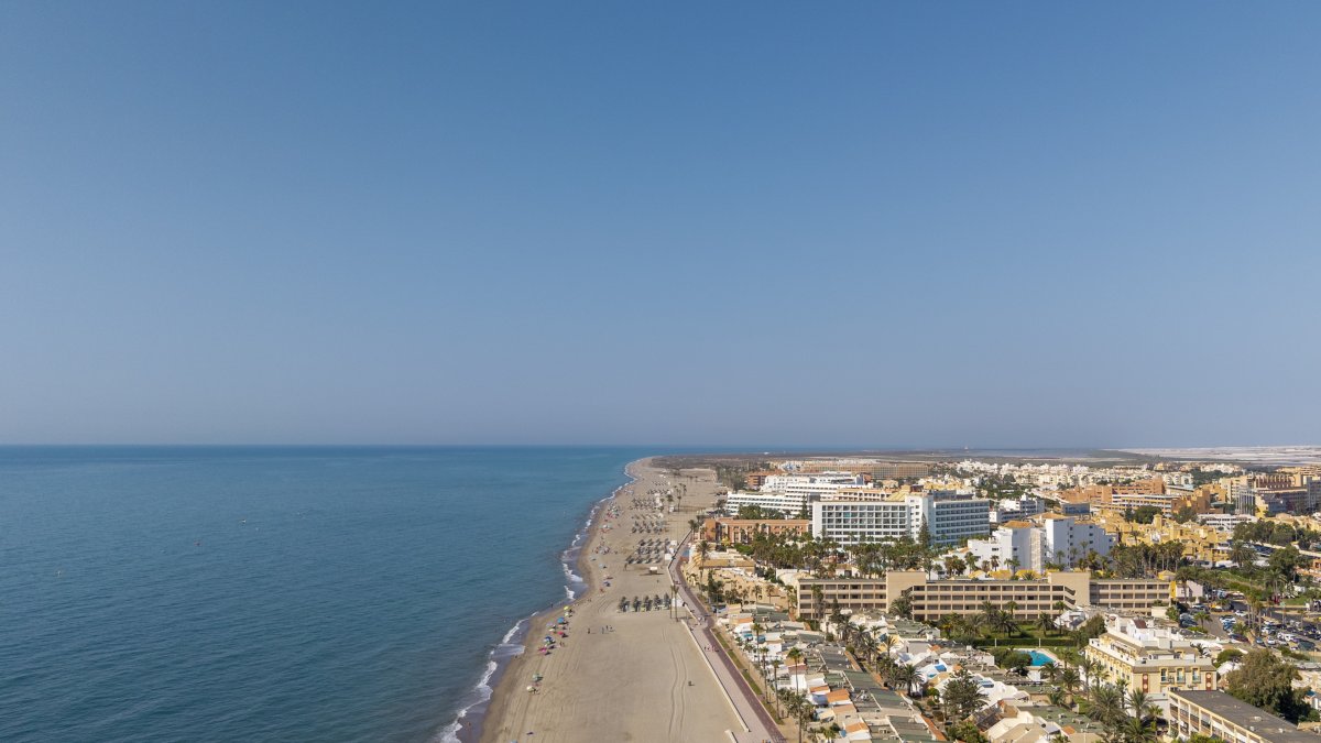 Vista aérea del municipio de Roquetas de Mar.