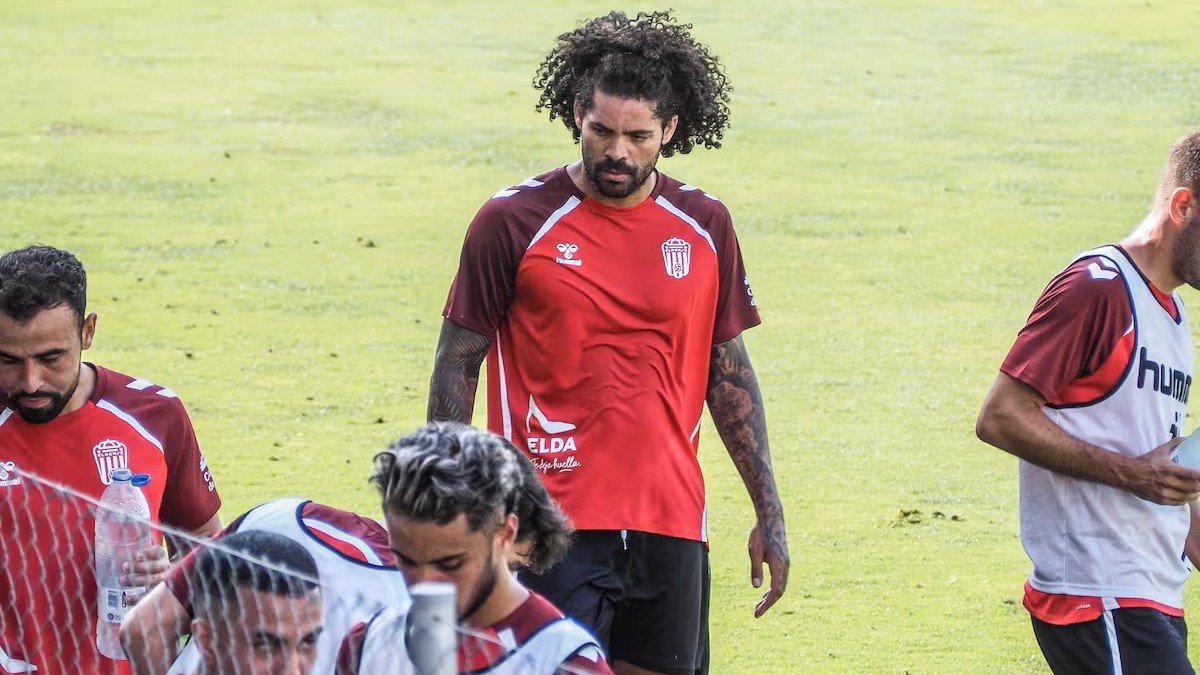 Aridane estaba sin equipo y entrenando con el Eldense.