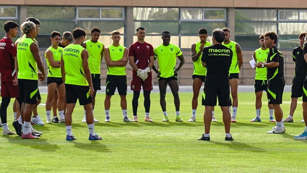 Ha quedado una plantilla muy completa para no fallar en la lucha por el ascenso.