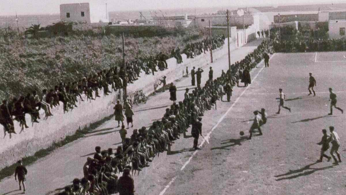 Antiguo campo de deportes del Hogar Rural del F. de J. Adra.