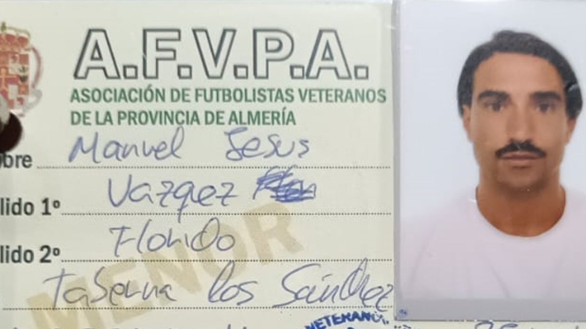 Ficha que le acredita como jugador de la Asociación de Futbolistas Veteranos (AFVPA).