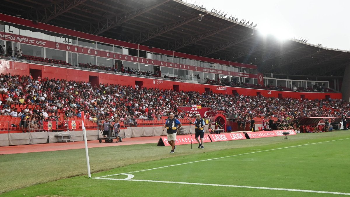 Tercer partido de la temporada como local de un Almería que aún no ganó en el Mediterráneo.