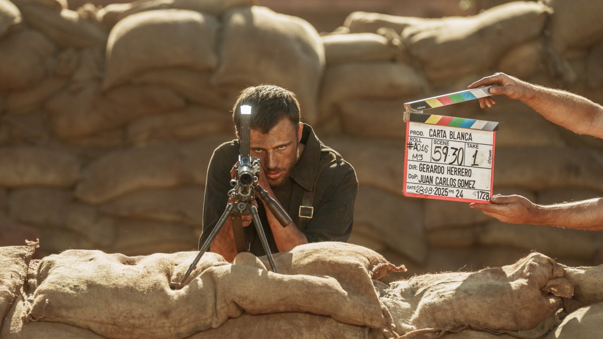 Iván Pellicer, en un momento del rodaje de la película ‘Carta blanca’.