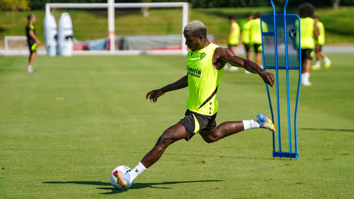 Lopy será una de las novedades en el Almería ante el equipo de Asier Garitano.